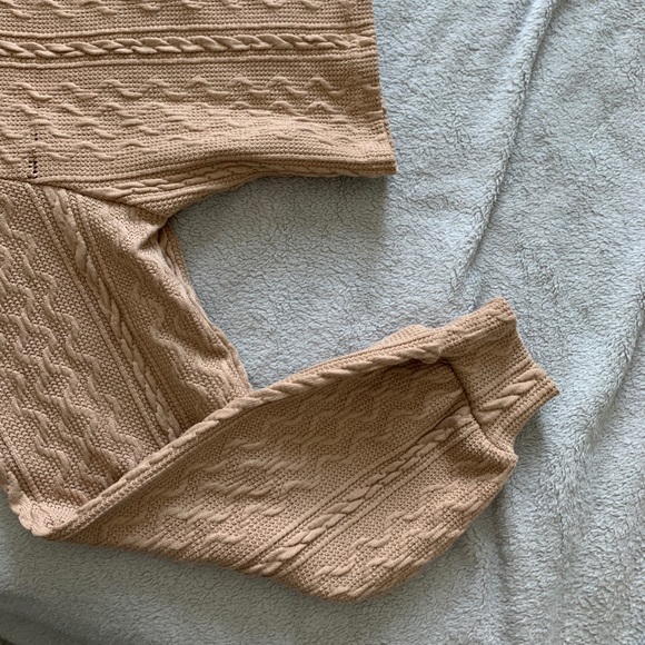 Rolled neck lantern sleeve cable knit tee - Picture 11 of 13